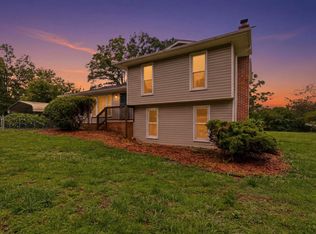1302 Wham Lawn Rd, Gray Court, SC 29645