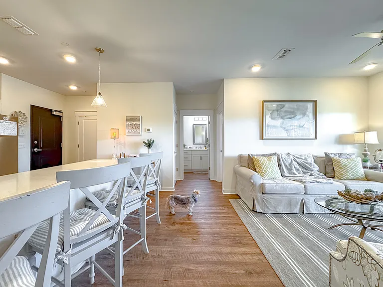 223 N Donalson St #34 — Photo 5