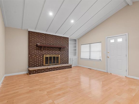 2nd image of 13 Saddlewood Ln