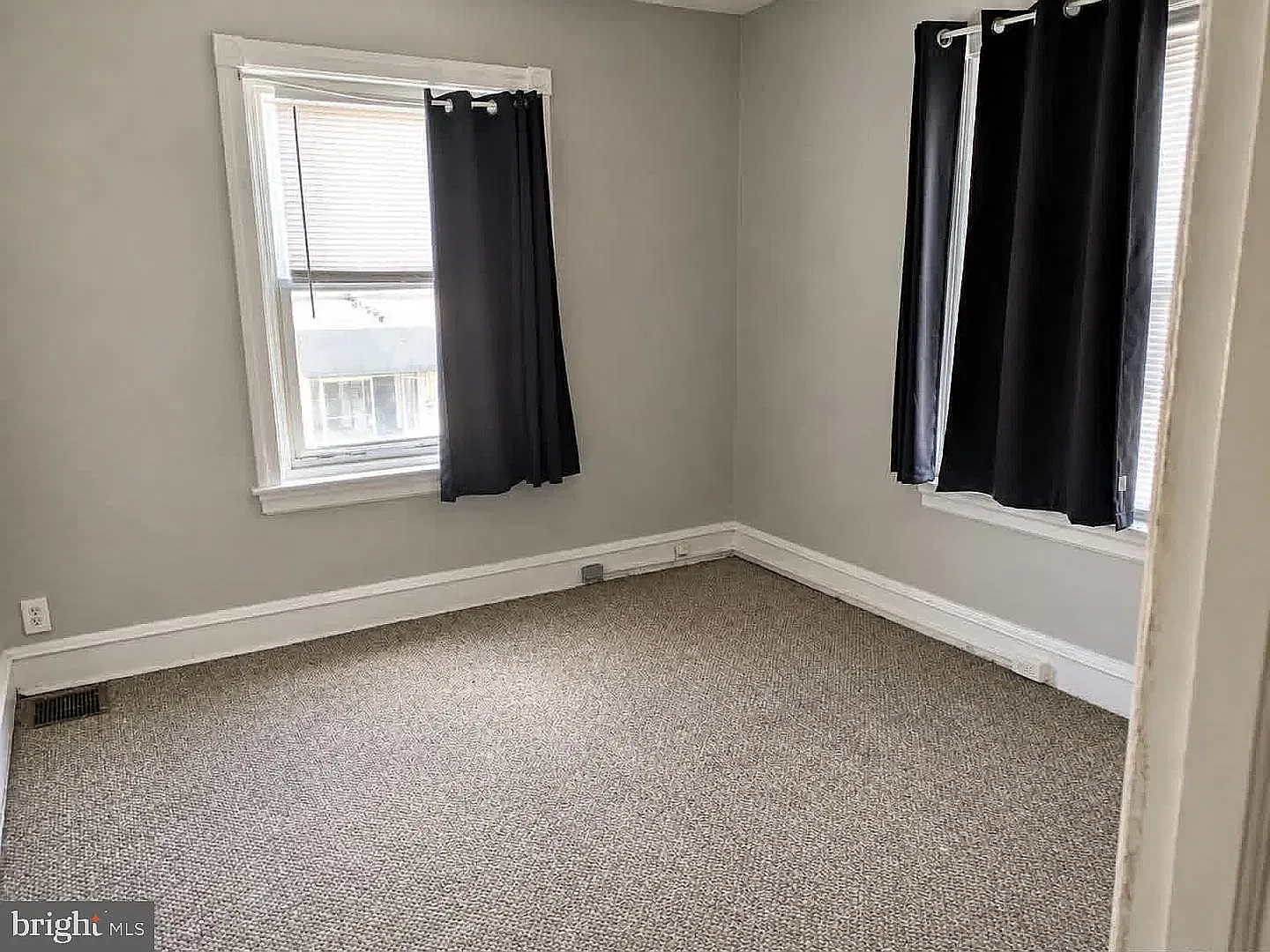 2 bed, 799 sqft, $1,500 — Photo 3