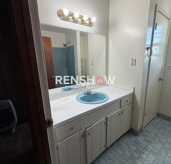584 Lark St — Photo 31