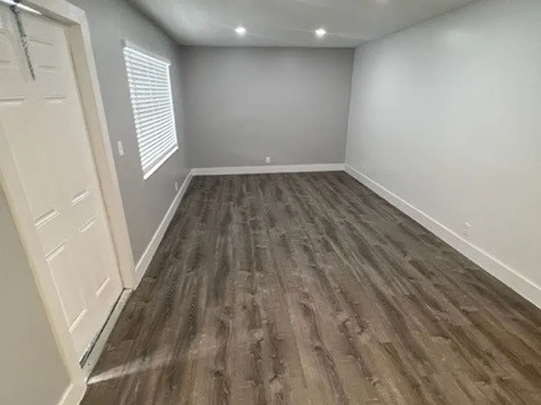 2500 Johnson St — Photo 19