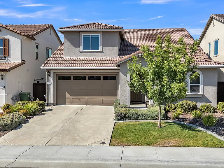 4578 Flagstaff Dr — Photo 1