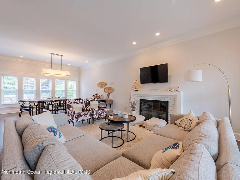 623 Brooklyn Blvd — Photo 14