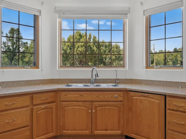 889 E Dealers Choice Ln, Star Valley, AZ 85541