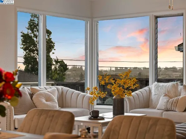 1705 Santa Cruz Way, Hayward, CA 94541