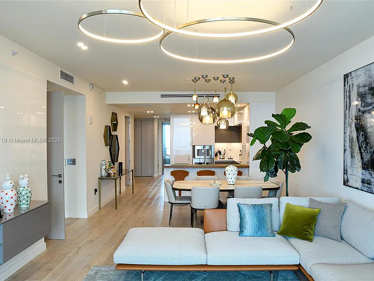 15701 Collins Ave #4403 — Photo 6