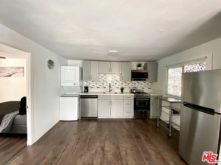 4812 Pickford St — Photo 9