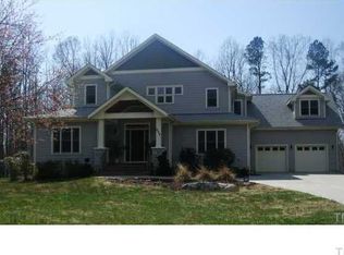828 Oasis Dr, Chapel Hill, NC 27516