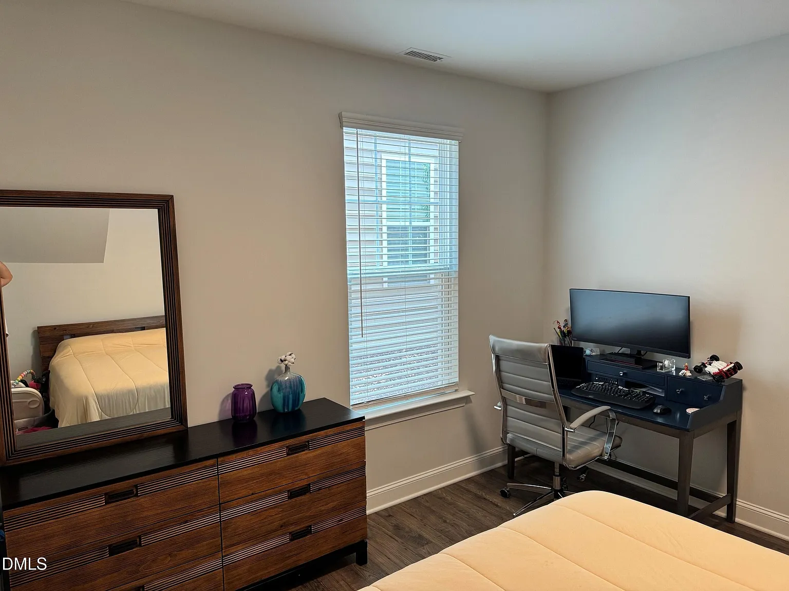 4 bed, 2.5 bath, 2880 sqft, $2,699 — Photo 4