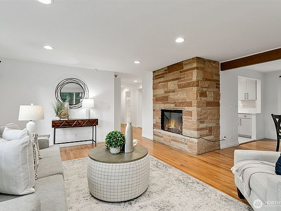 4th image of 12704 8th Avenue NE