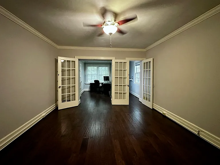 109 N Crenshaw Ave — Photo 16
