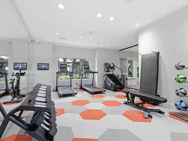 Aventura Cimarron — Photo 27