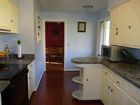 kitchen toward dining