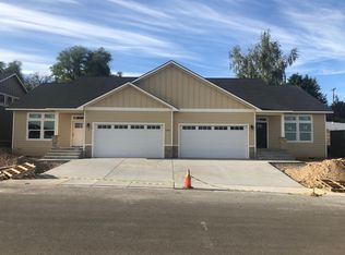 7407 Saddlebrook Loop #2, Yakima, WA 98908