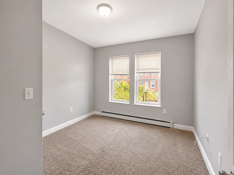 4903 Queensberry Ave — Photo 22