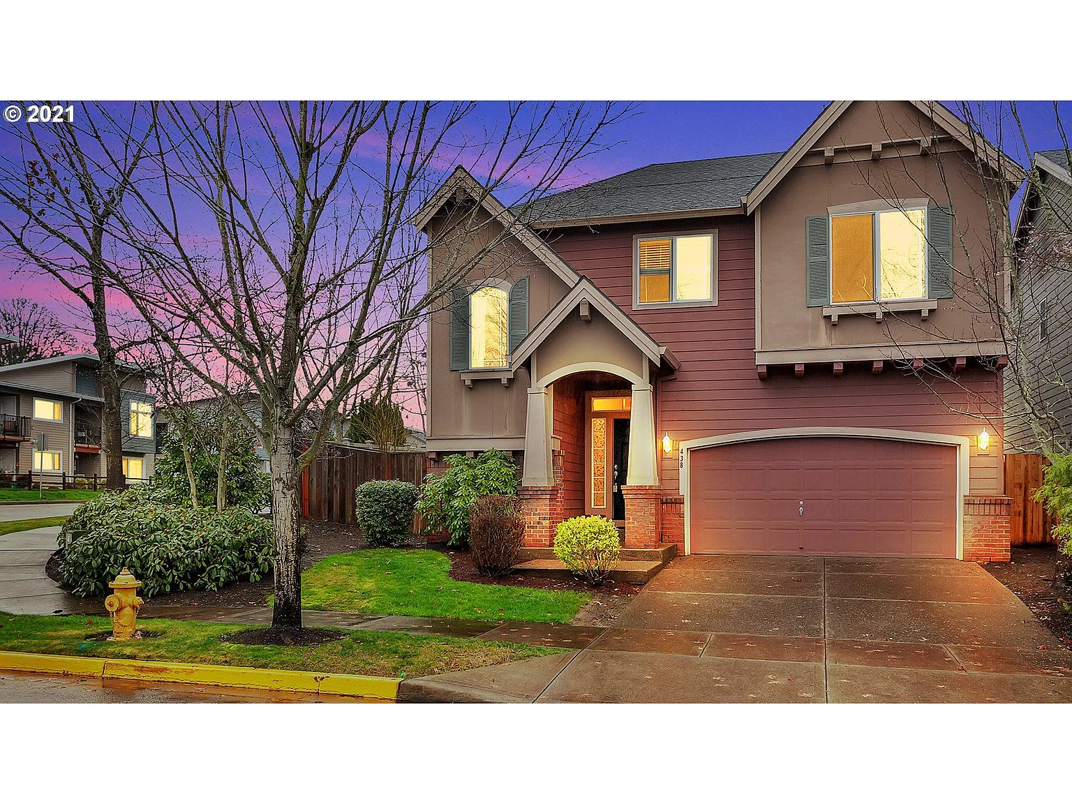 438 Oak Leaf photo 1