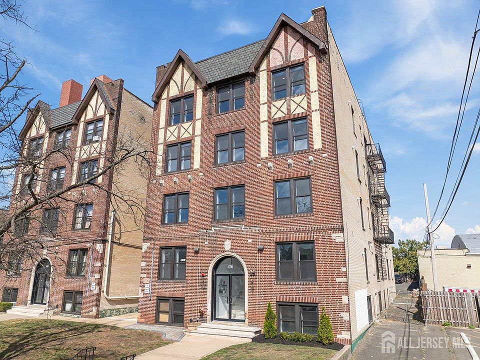 1st image of 118 W 2nd Ave APT 4