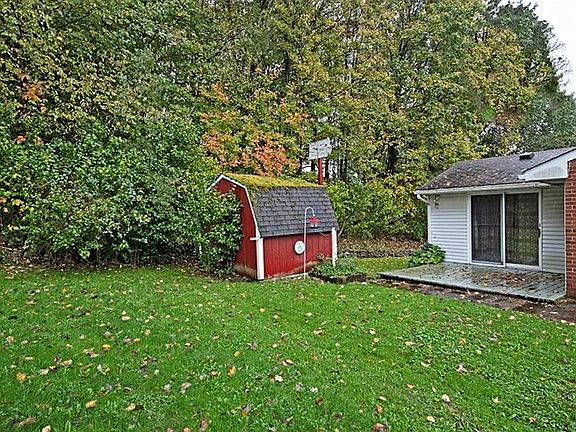 3rd image of 3140 Vermont Dr