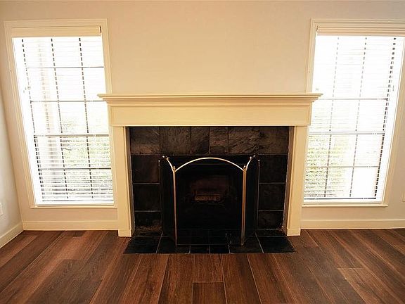 4th image of 3200 Bellefontaine St APT 71