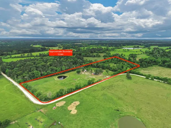 1085 Duke Rd, Kennard, TX 75847