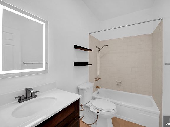 5th image of 1665 Federal Ave Unit 303