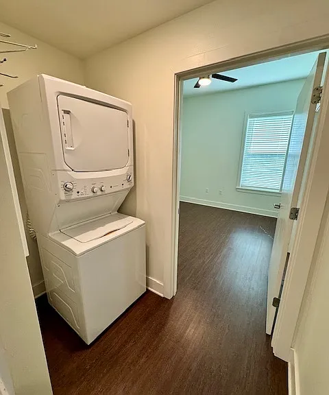 Little Emma Apartments — Photo 19