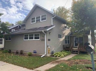 404 Lawrence St, New London, WI 54961