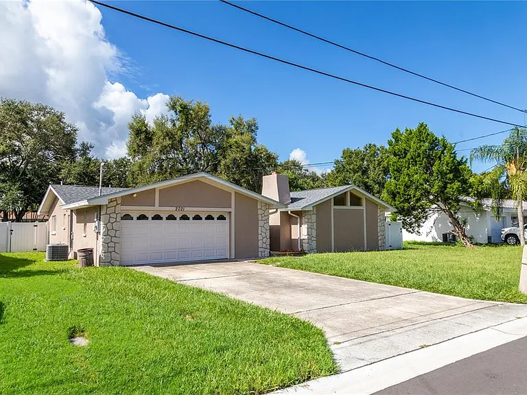 2021 Valley Dr — Photo 43