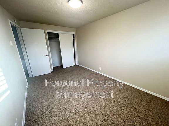 3rd image of 820 NE 86th St