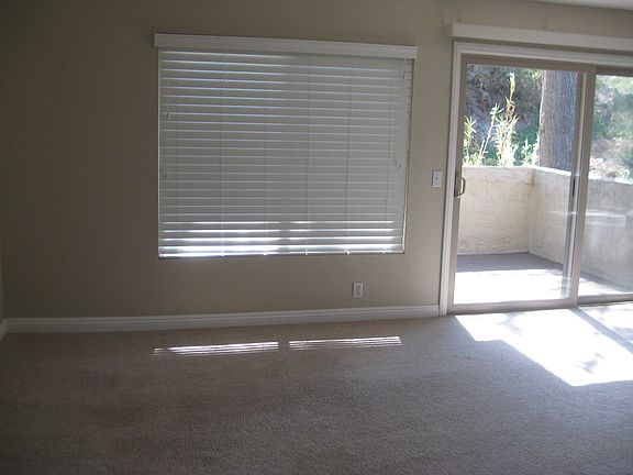 Livingroom & Patio