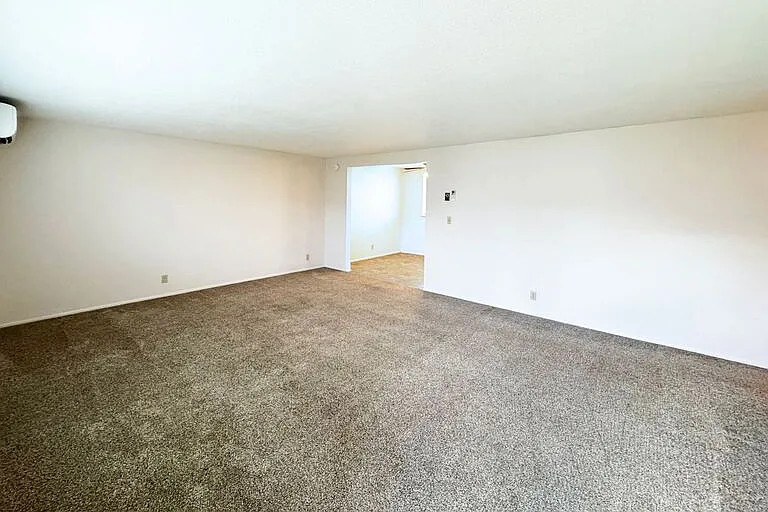 345 Moore St — Photo 2
