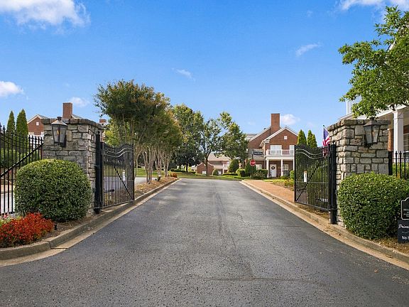 3rd image of 155 Ormesby Pl