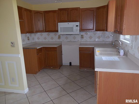 3rd image of 631 Donas Dr