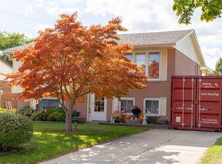 56 Rossini Cres, Chatham Kent, ON N7L 4N3