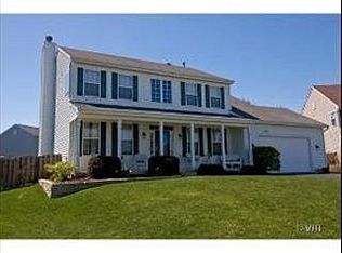 492 Nuthatch Way, Lindenhurst, IL 60046