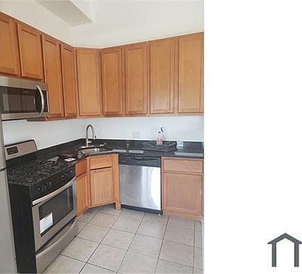 2nd image of 3856 W Lexington St #1A