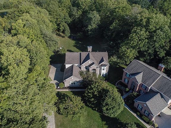 4th image of 692 Albatross Ln