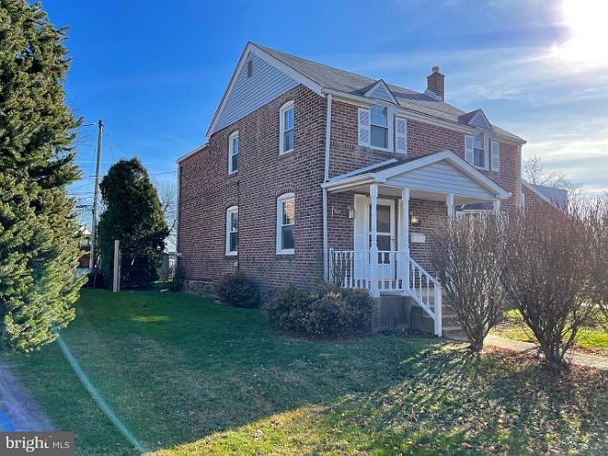 2nd image of 606 Stockton Cir