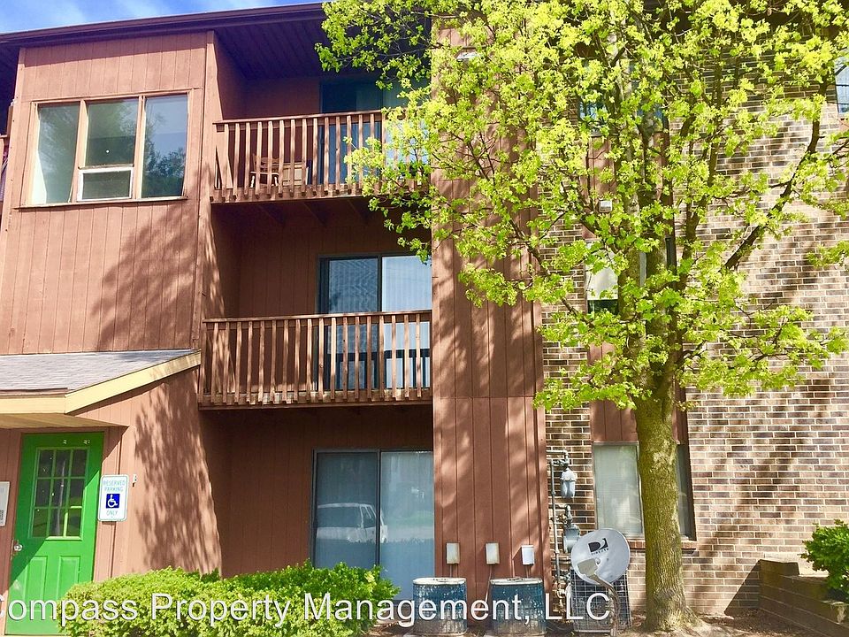 1st image of 1456 42nd St SE APT 4
