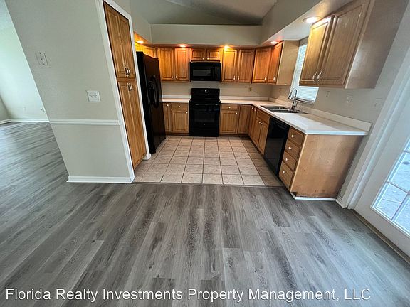 5th image of 107 San Benito Way