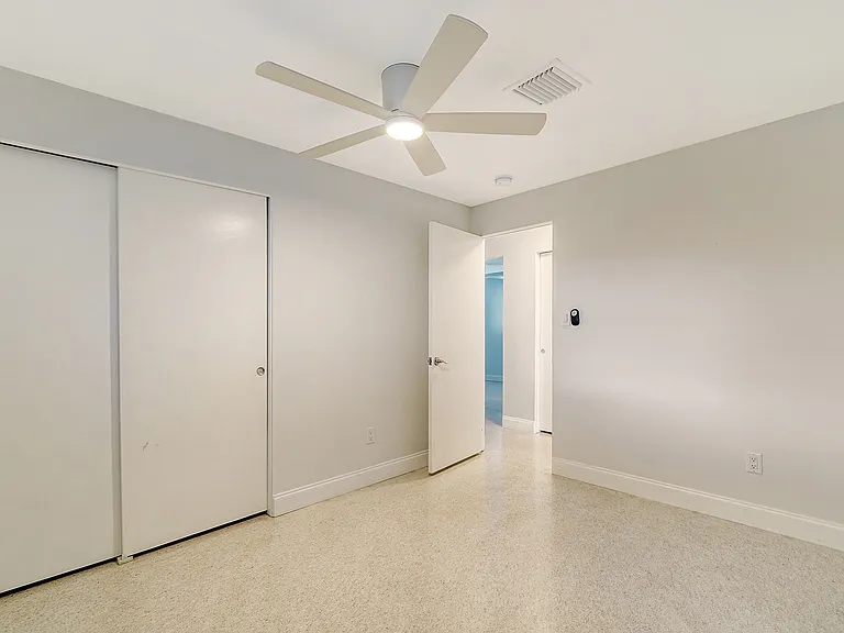 4219 Maceachen Blvd — Photo 11