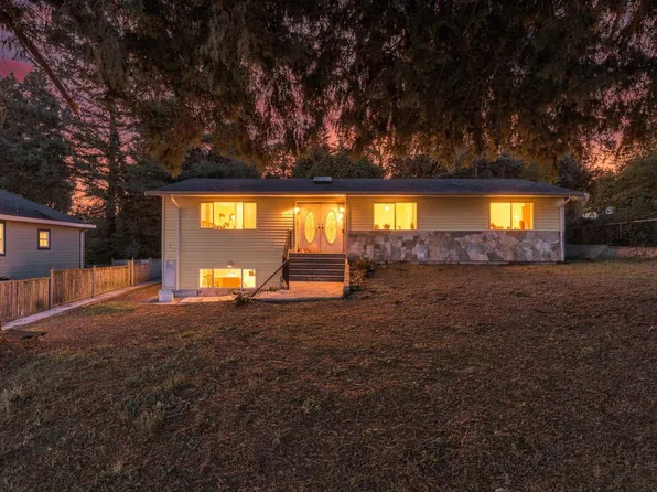 10032 122nd St, Surrey, BC V3V 4M5