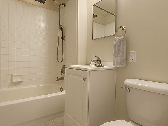 5th image of 315 E 119th St APT 1