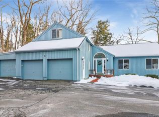 15 Mountain Rd, Wilton, CT 06897