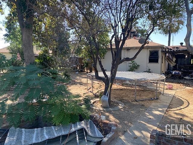 2nd image of 2029 Esther Dr