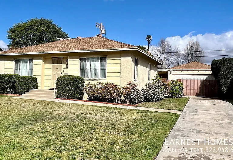 14013 Addison St — Photo 23