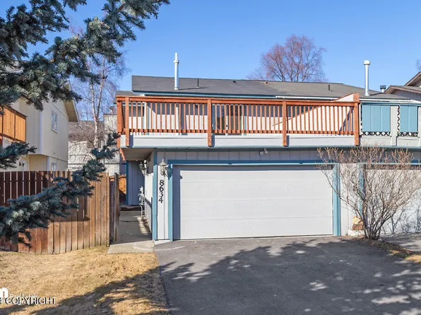 8634 Blackberry St, Anchorage, AK 99502