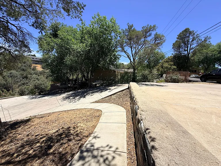 2245 Sandia Dr — Photo 30