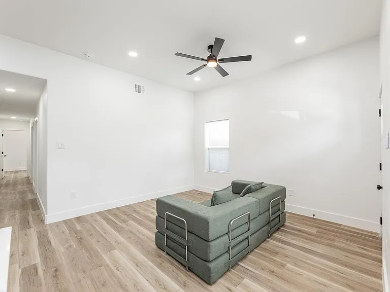 9727 Stedman St — Photo 15